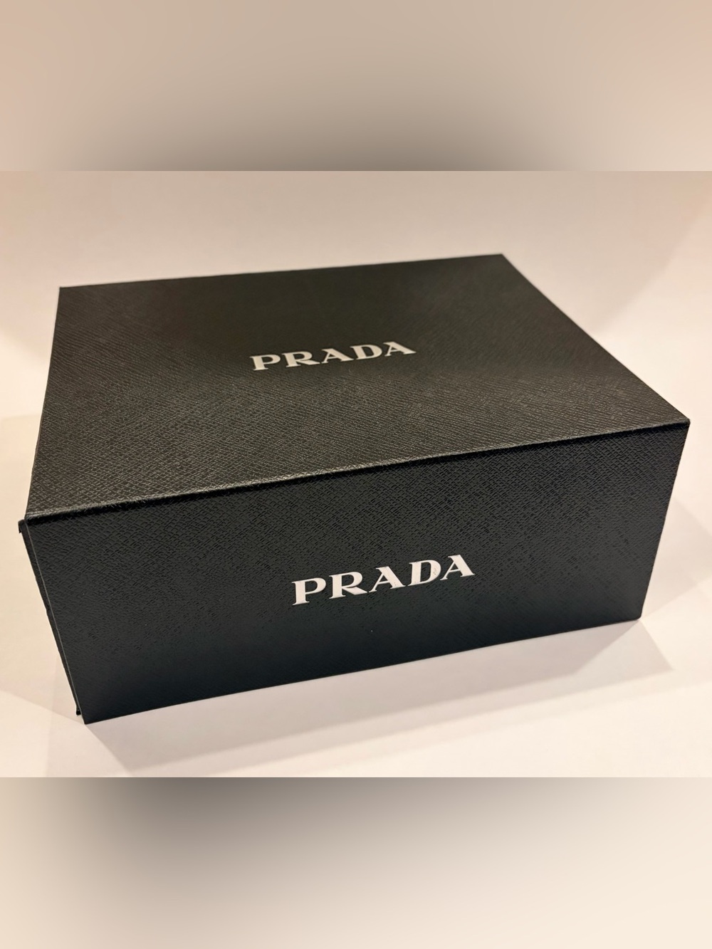 🍒Prada black box with textured weave pattern